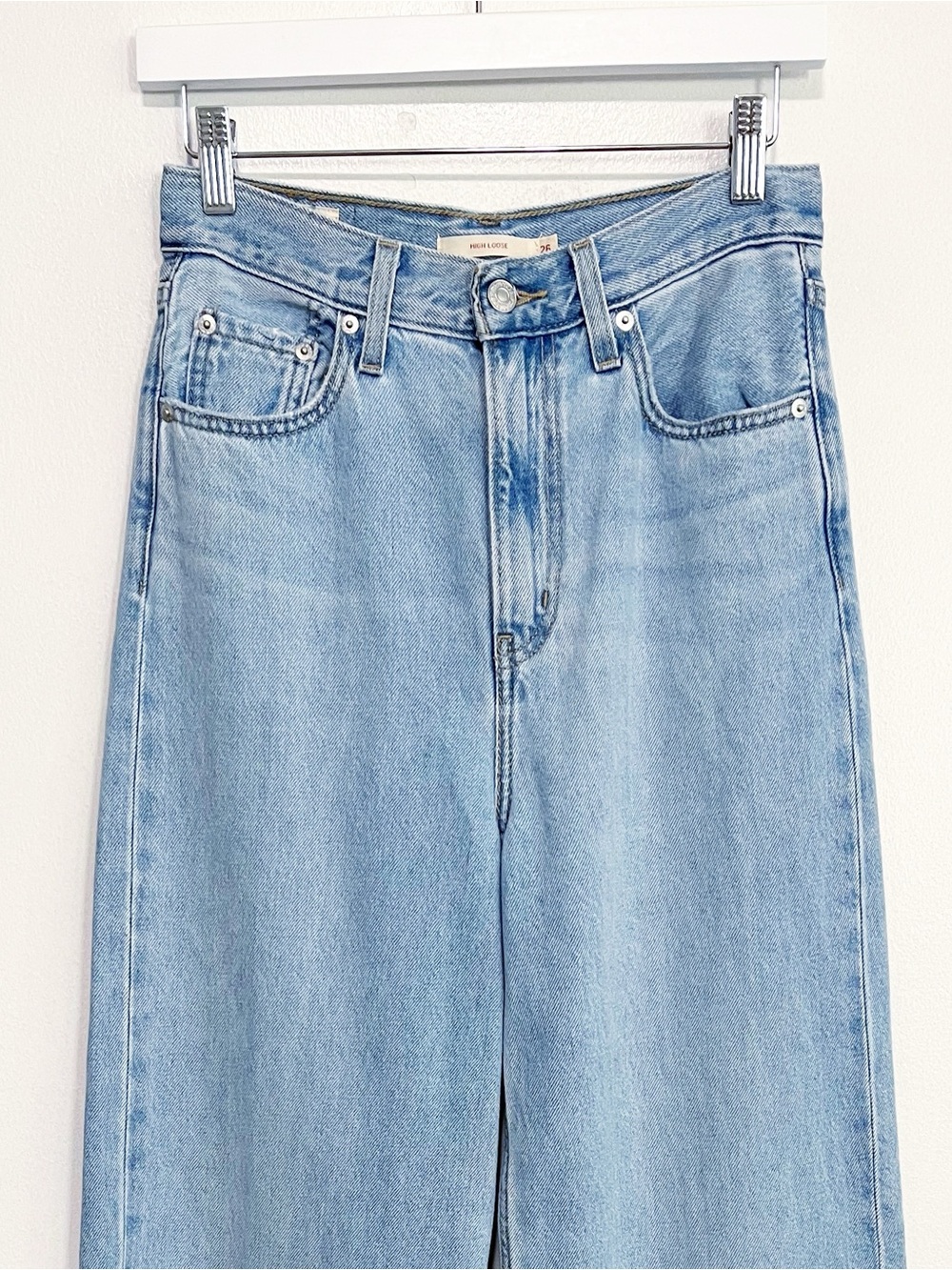 BOGO! Levi's High Loose Premium Denim Jeans in Full Circle Wash Size 26 - Picture 6 of 12